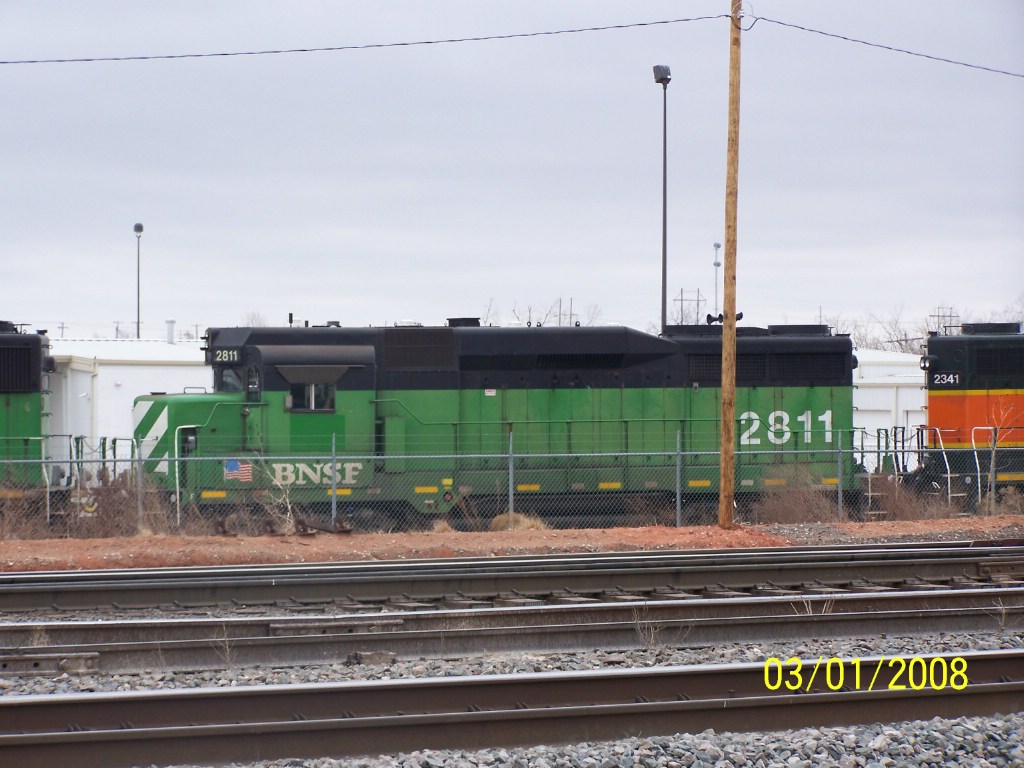 BNSF GP39M 2811